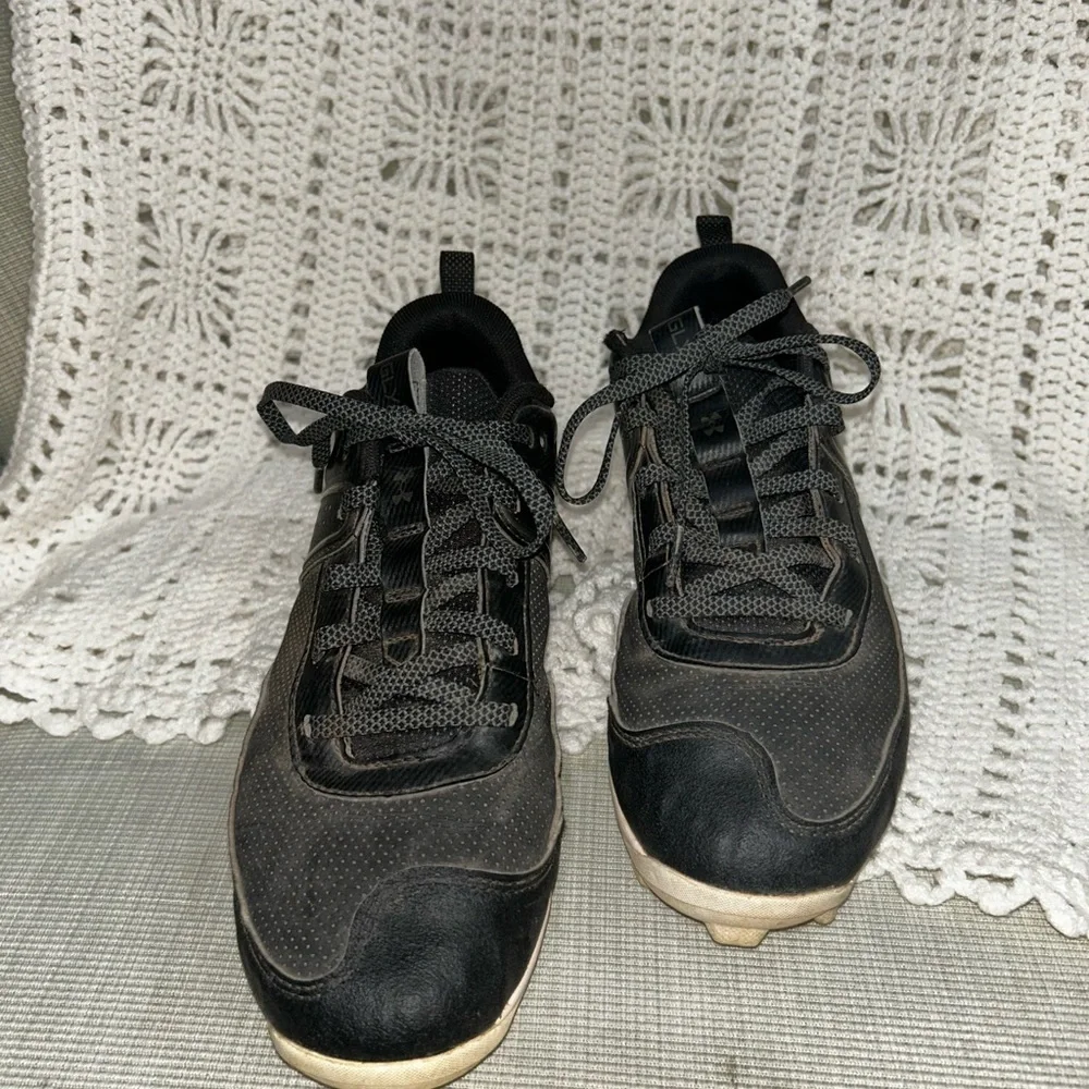 Under Armour girls glyde Rm jr. Softball shoe